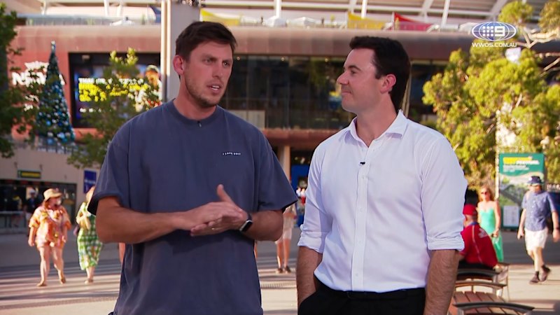 england-struggles-in-2025-26-ashes-day-2-highlights