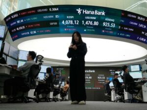 european-shares-rally-as-investors-await-central-bank-decisions