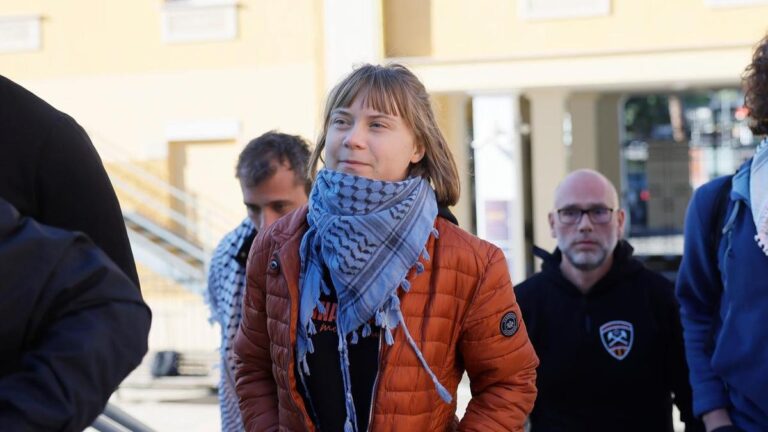 greta-thunberg-arrested-in-london-amid-pro-palestinian-protest