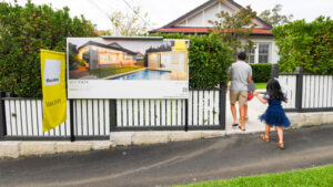 high-income-tax-rates-drive-property-investors-to-negative-gearing