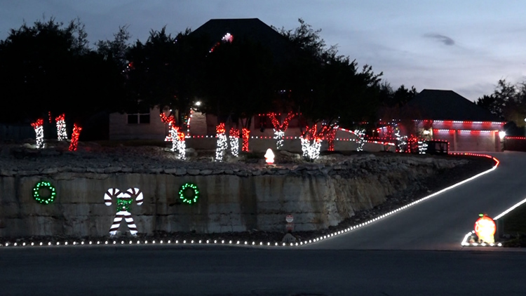 hoa-threatens-gathright-family-with-2-500-fine-over-christmas-lights