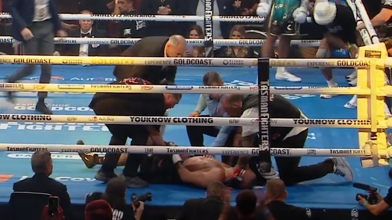 jai-opetaia-knocks-down-huseyin-cinkara-with-stunning-left-hook