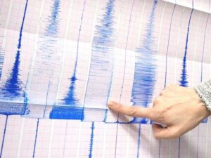 japan-lifts-tsunami-advisory-after-6-9-magnitude-earthquake