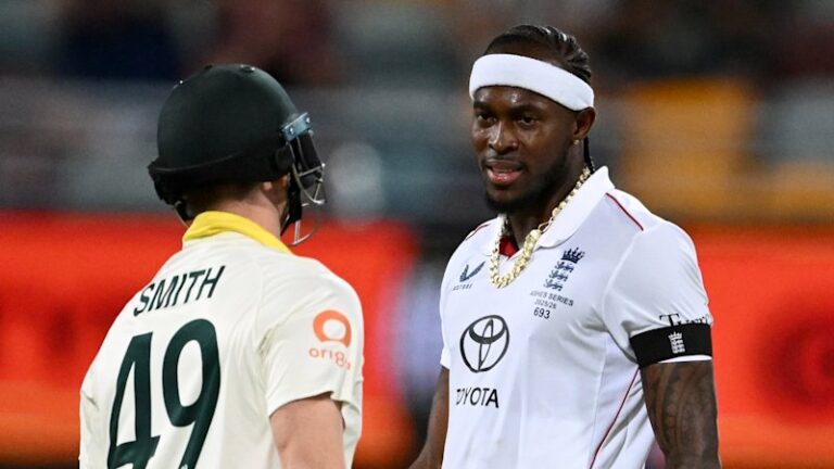 jofra-archer-and-steve-smith-engage-in-witty-sledging-at-gabba