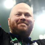 justin-hood-shines-with-record-win-at-world-darts-championship