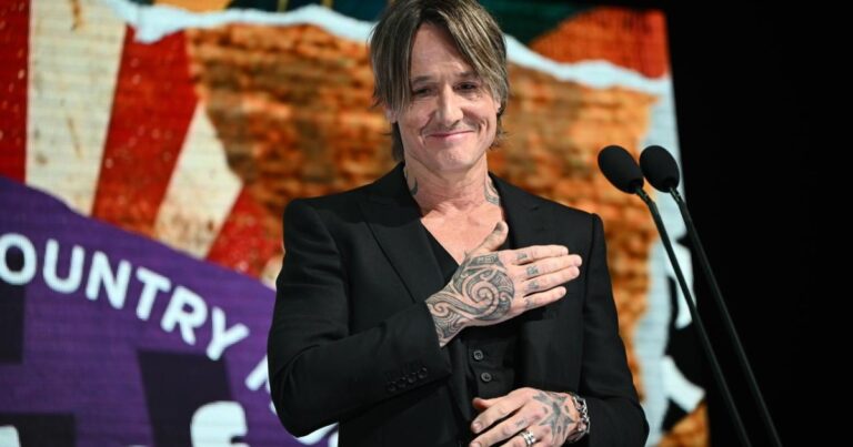 keith-urban-s-nyc-show-cancellation-claim-debunked-as-false