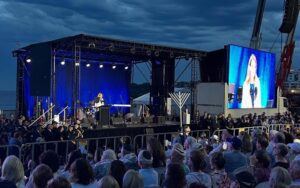 kellie-sloane-saves-lives-amid-chanukah-chaos-in-sydney