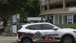 new-police-beat-opens-at-burleigh-heads-locals-demand-24-7-access