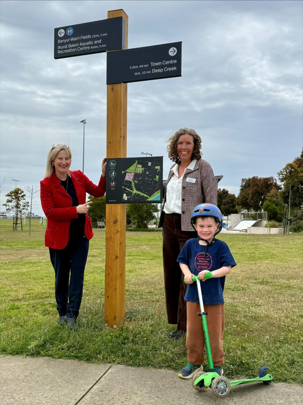 new-wayfinding-signs-unveiled-in-torquay-to-boost-tourism