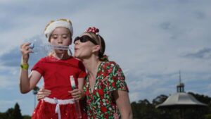 novocastrians-gather-for-urgent-holiday-cheer-at-lambton-park