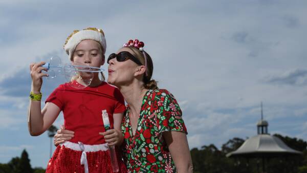 novocastrians-gather-for-urgent-holiday-cheer-at-lambton-park