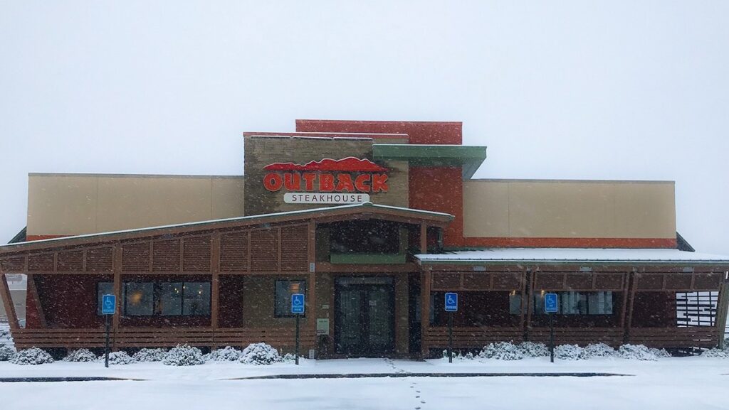 outback-steakhouse-s-parent-company-to-close-over-40-locations