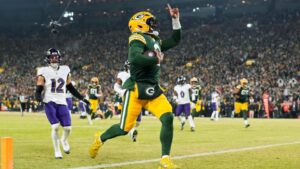 packers-face-quarterback-dilemma-after-willis-strong-showing