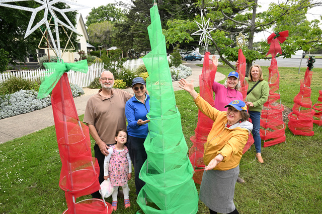 riddells-creek-unveils-festive-cheer-with-new-christmas-displays