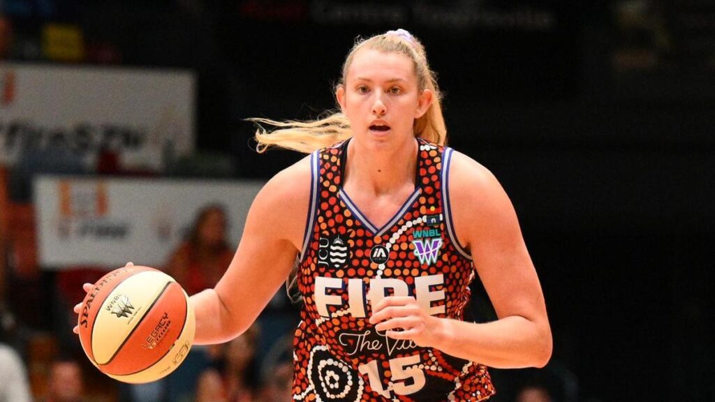 star-lauren-cox-injured-as-bendigo-triumphs-over-townsville