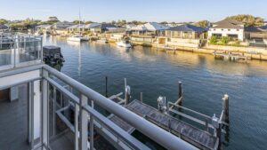 stunning-canal-home-in-wannanup-listed-for-2-8-million