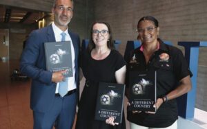 sydney-opera-house-hosts-launch-of-a-different-country-book