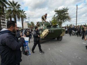 syria-enforces-curfew-in-latakia-after-violent-protests-erupt