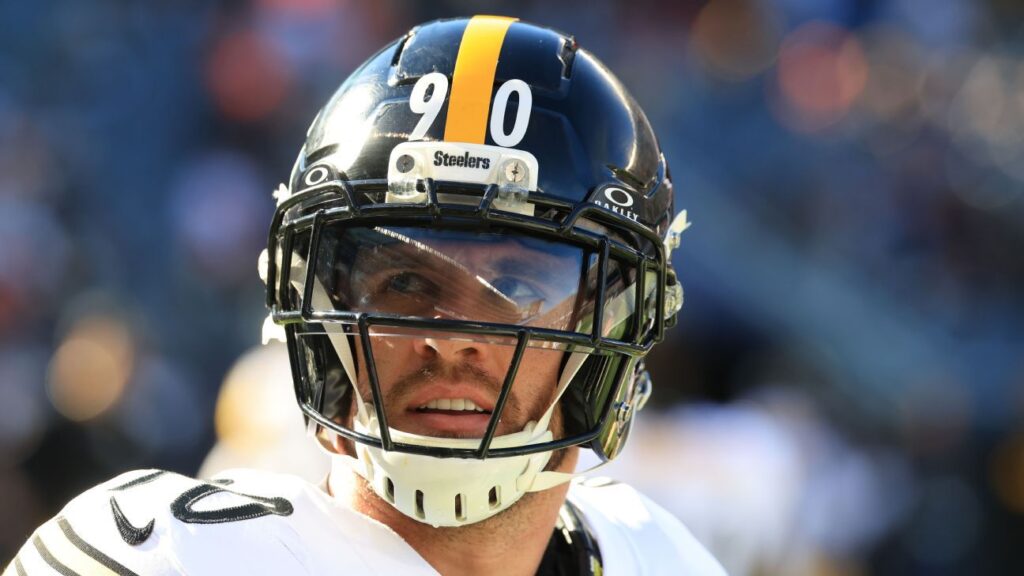t-j-watt-returns-to-practice-after-recovery-from-lung-injury