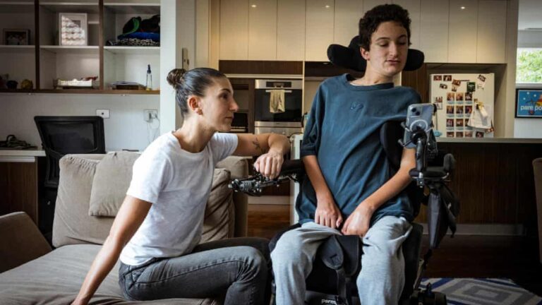 teen-quadriplegic-ezra-sholl-speaks-out-on-social-media-ban