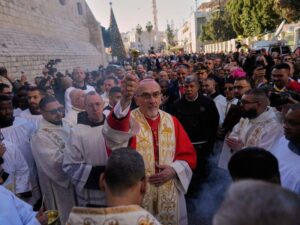 thousands-celebrate-christmas-spirit-in-bethlehem-procession