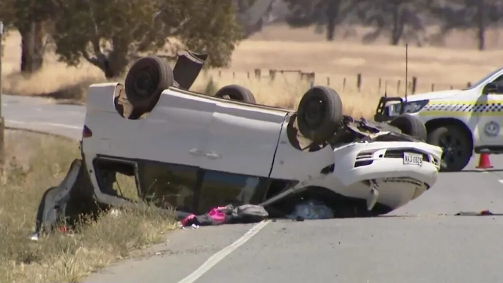 two-dead-in-horrific-minivan-crash-on-south-australia-highway