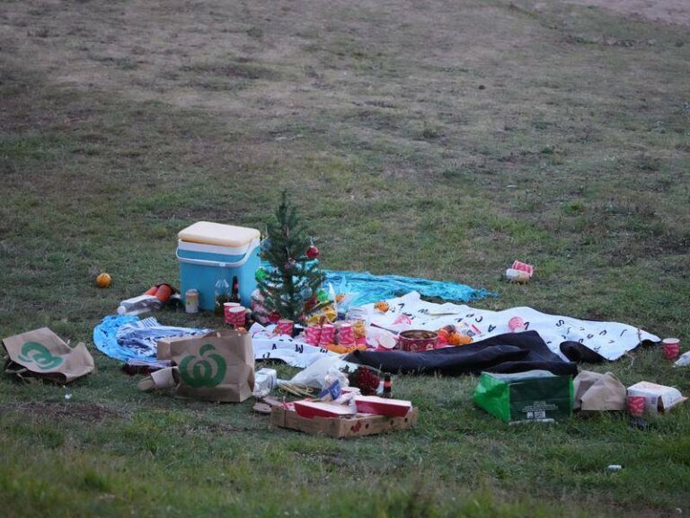 urgent-bondi-beach-shooting-leaves-12-dead-29-injured