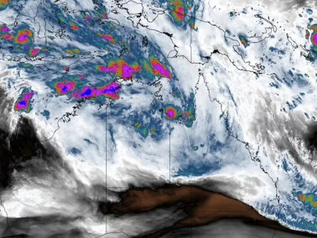 urgent-christmas-monsoon-hits-northern-territory-and-queensland