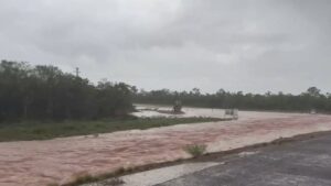 urgent-flood-warnings-issued-for-queensland-life-threatening-conditions-expected