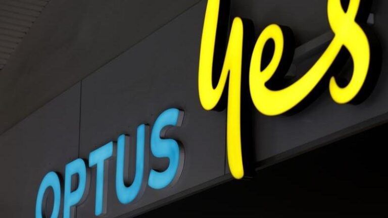 urgent-optus-faces-backlash-following-fatal-triple-0-outage