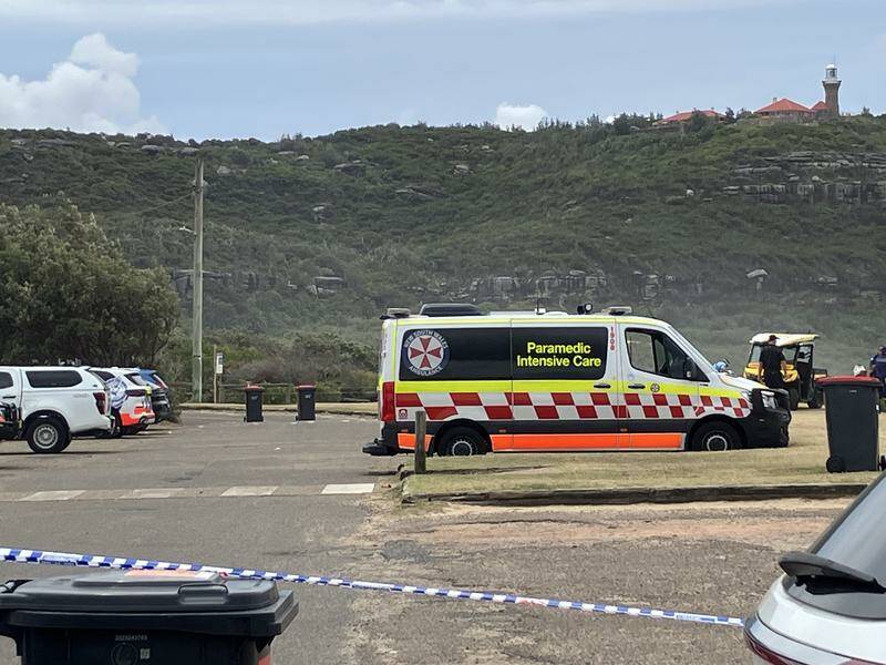 urgent-search-for-missing-teen-after-boat-capsizes-at-palm-beach