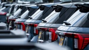 us-job-growth-slows-as-unemployment-hits-four-year-high