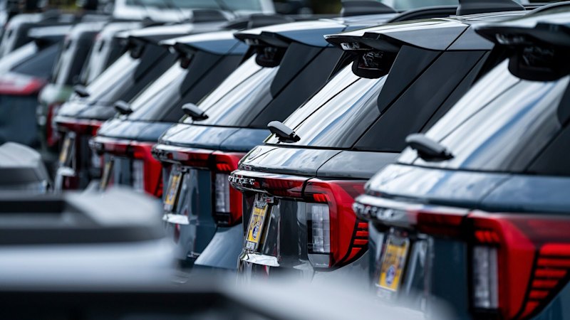 us-job-growth-slows-as-unemployment-hits-four-year-high