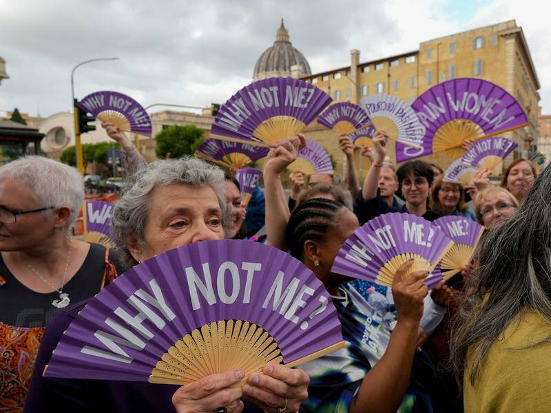 vatican-commission-rejects-women-as-deacons-calls-for-further-study