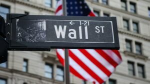 wall-street-s-bullish-outlook-for-2026-raises-investor-concerns