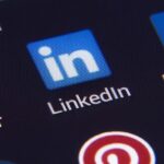 women-surge-on-linkedin-after-gender-profile-experiments