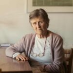 writers-protest-job-cuts-at-state-library-of-victoria-call-for-change