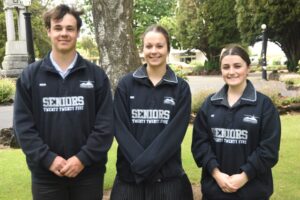 year-12-students-in-mount-gambier-celebrate-graduation-success
