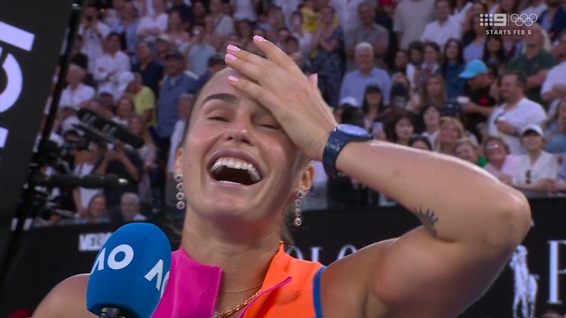 aryna-sabalenka-celebrates-first-round-win-with-legends-federer-and-laver