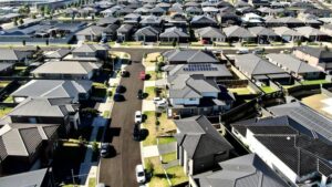 australian-housing-market-experiences-first-slowdown-since-2022