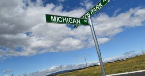 bathurst-council-enlists-real-estate-agents-to-sell-industrial-land