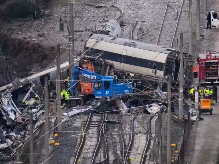deadly-train-derailment-near-barcelona-kills-one-injures-20