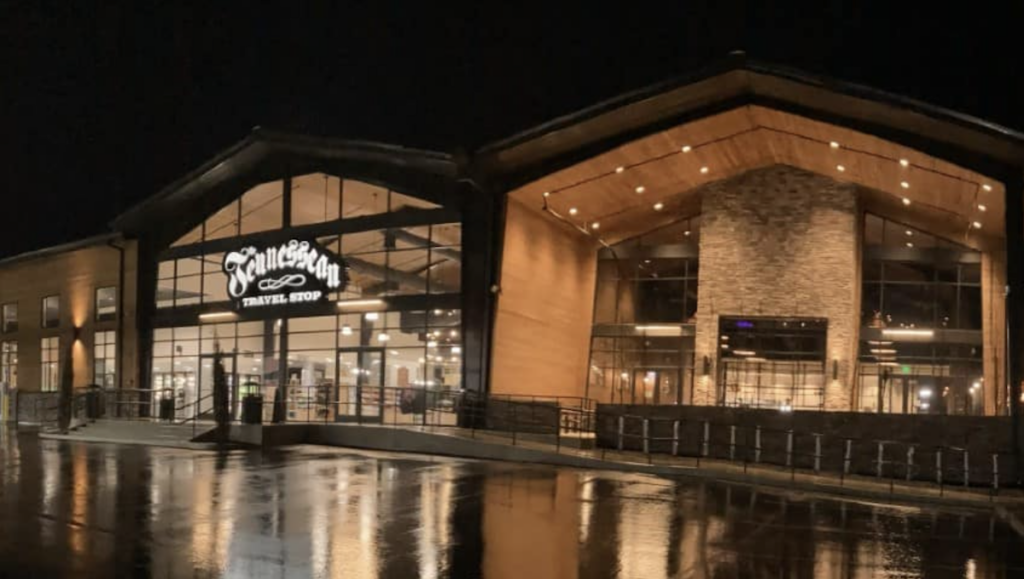 dolly-parton-to-rebrand-tennessean-travel-stop-in-cornersville