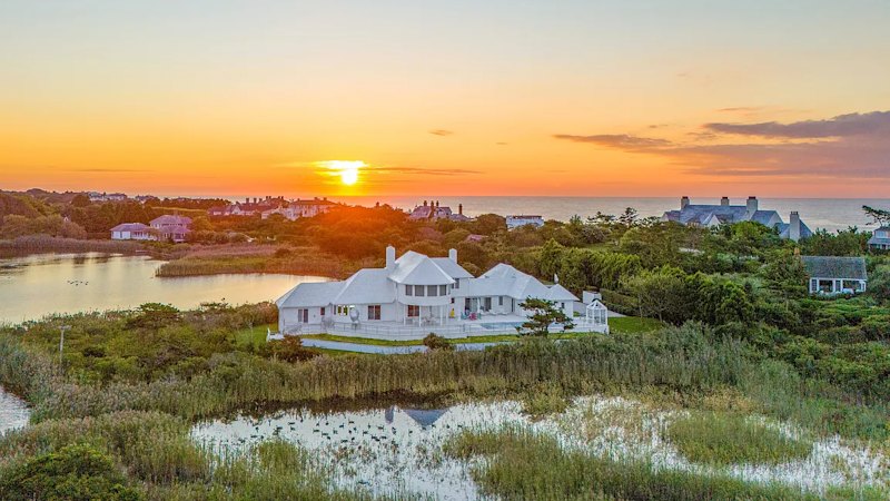 east-hampton-mansion-may-finally-welcome-residents-after-years-of-legal-issues