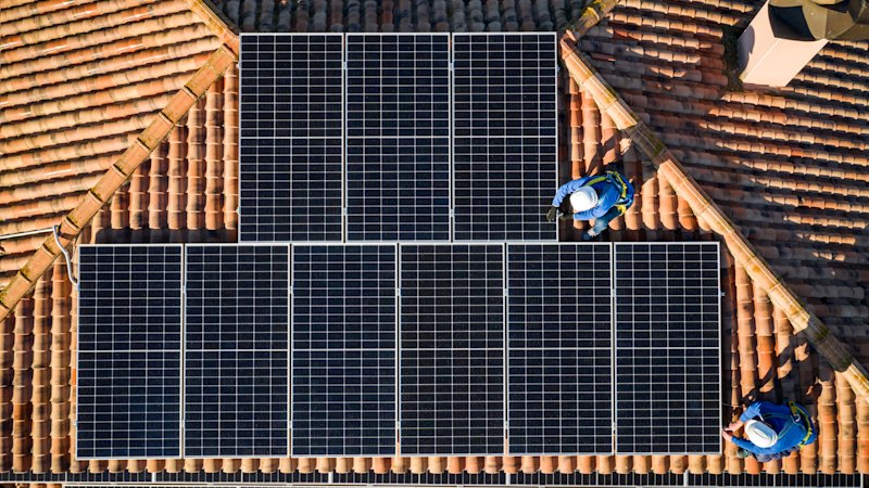 energy-firms-warn-free-power-scheme-benefits-wealthy-customers