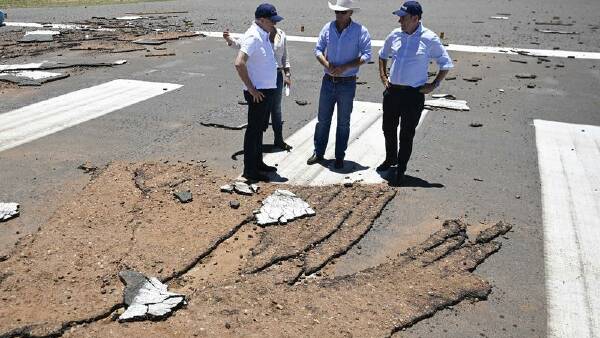 federal-aid-unveiled-as-cyclone-threatens-flooded-queensland