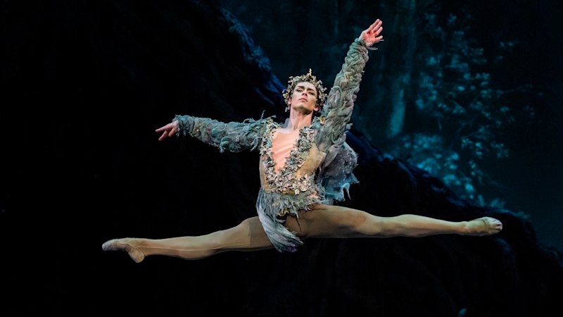 from-traralgon-to-royal-ballet-calvin-richardson-s-journey