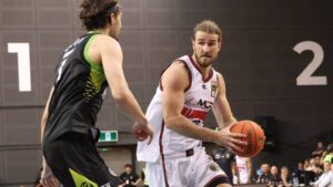 hawks-fall-short-in-overtime-thriller-against-phoenix-124-113