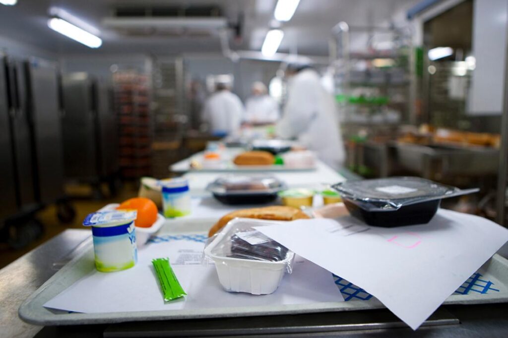 hospitals-could-cut-food-waste-and-save-millions-through-audits