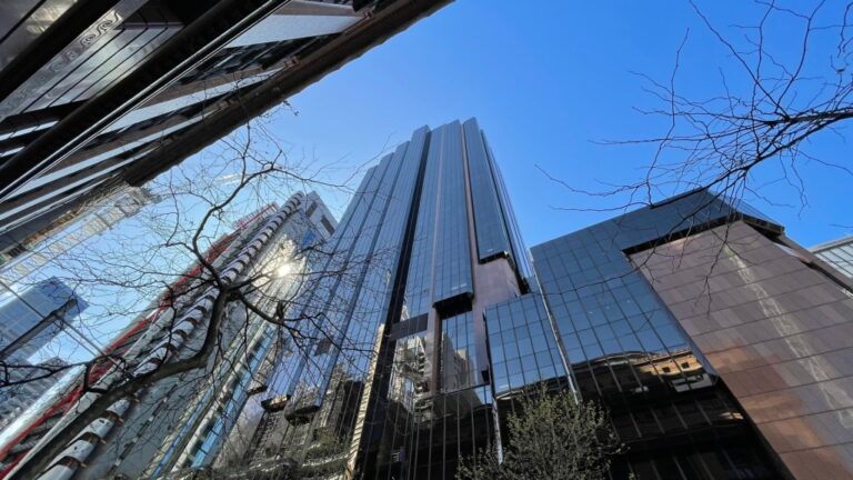 imf-warns-australia-faces-economic-challenges-amid-ai-bubble-risks